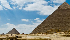 Pyramidy v Gíze - Egypt