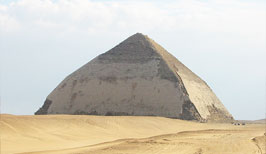Lomená pyramida v Dahšúru