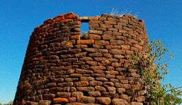 Sardinie - starověké stavby Nuraghe