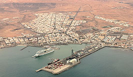 Puerto del Rosario, hlavní město ostrova Fuerteventury - Kanárské ostrovy