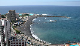 Pláž Playa Martianez v letovisku Puerto de la Cruz - Tenerife - Kanárské ostrovy