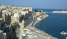 Nábřeží a pohled na Vallettu - Malta