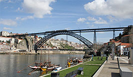 Most přes řeku Douro - Porto - Portugalsko