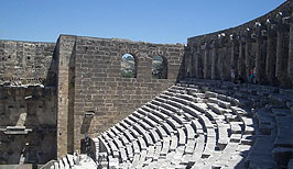 Uvnitř nejzachovalejšího římského divadla na světe - Aspendos - Turecko