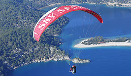 Seskok padákem nad Modrou lagunou (Paragliding) - Ölüdeniz - Turecko